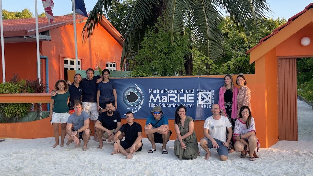 Foto del team di ricerca presso il MaRHE Center