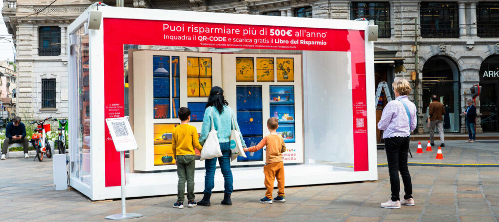 fotografia del progetto della Fondazione Barilla per presentare Il libro del risparmio nelle città italiane